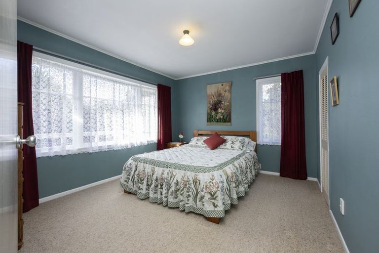 Photo of property in 31 Fairdene Avenue, Henderson, Auckland, 0610