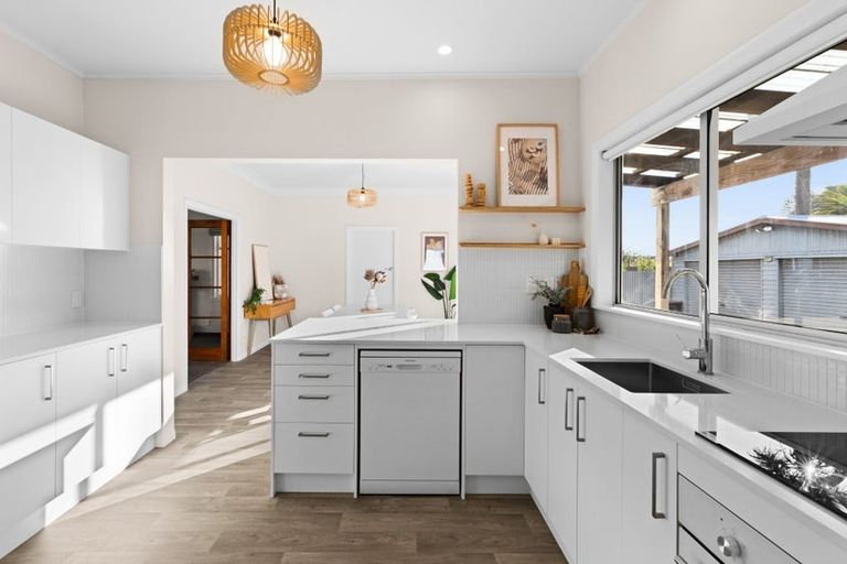 Photo of property in 37 Sanders Avenue, Marewa, Napier, 4110