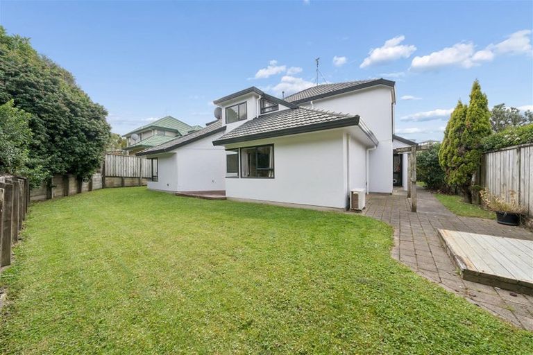 Photo of property in 23 Amesbury Drive, Churton Park, Wellington, 6037