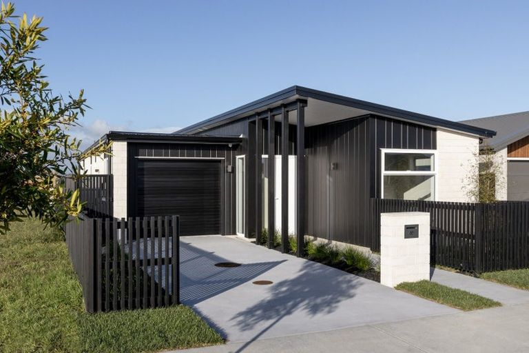 Photo of property in 60 Empire Crescent, Papamoa, 3118