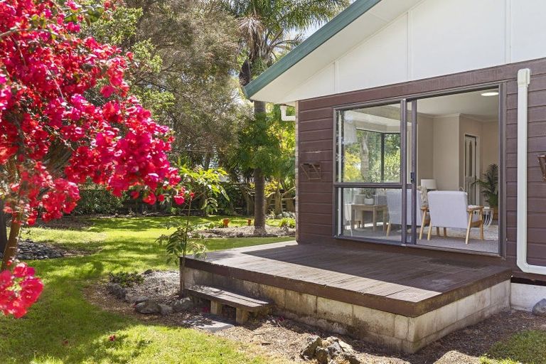 Photo of property in 11 Emery Place, Papamoa Beach, Papamoa, 3118