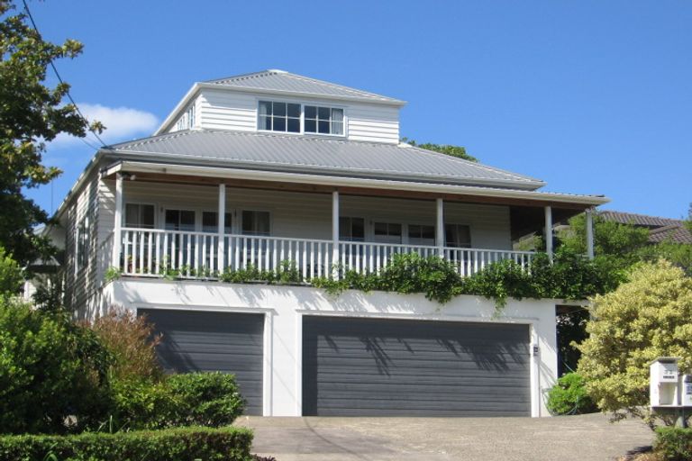 Photo of property in 35 Seaton Road, Murrays Bay, Auckland, 0630
