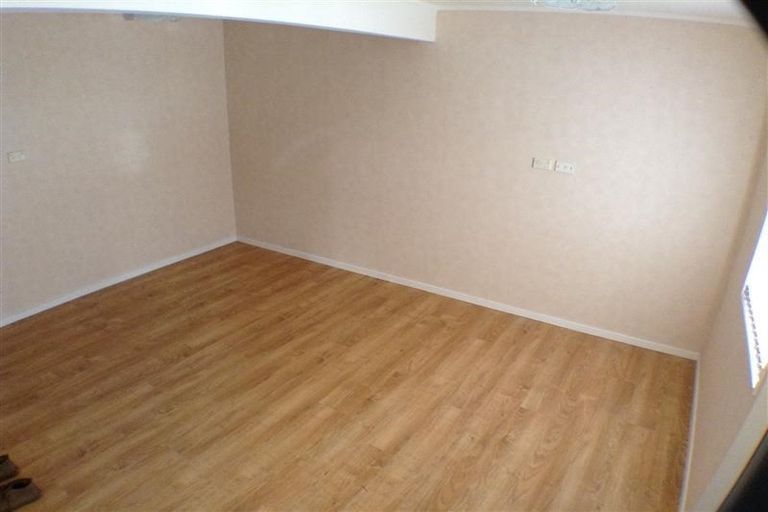 Photo of property in 11 Santiago Crescent, Unsworth Heights, Auckland, 0632