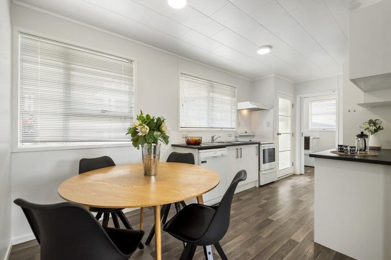 Photo of property in 1/21 Bonito Place, Bayview, Auckland, 0629