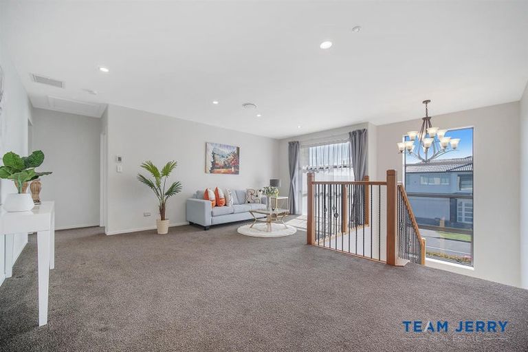 Photo of property in 76 Donegal Park Drive, Flat Bush, Auckland, 2019