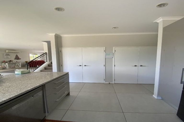 Photo of property in 10 Mauku Lane, Greenhithe, Auckland, 0632