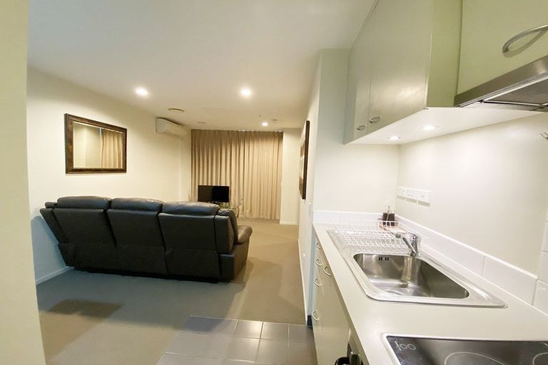 Photo of property in 205/17 Osterley Way, Manukau, Auckland, 2104