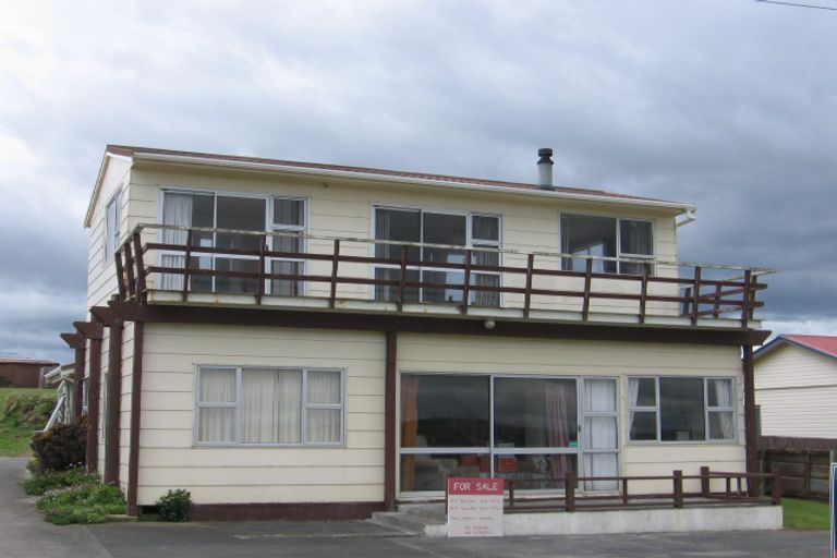 Photo of property in 6 Carter Crescent, Foxton Beach, Foxton, 4815