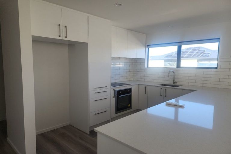 Photo of property in 2 Ellmers Street, Woodend, 7610