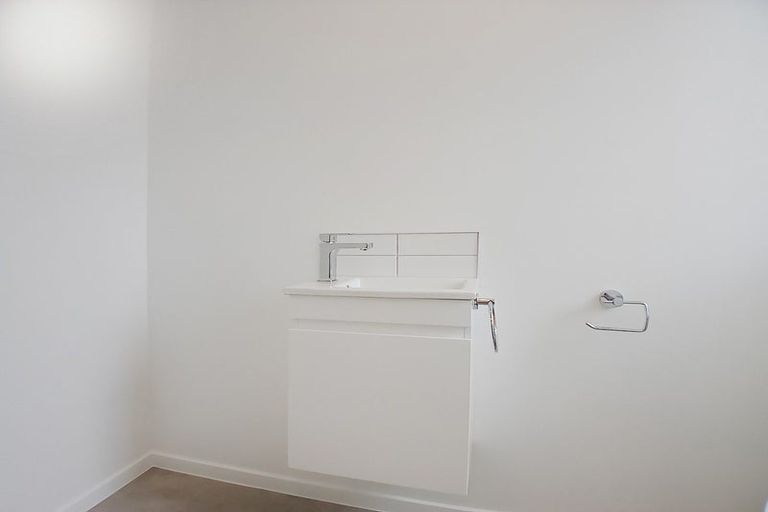 Photo of property in 10 Ngae Place, Mangere East, Auckland, 2024