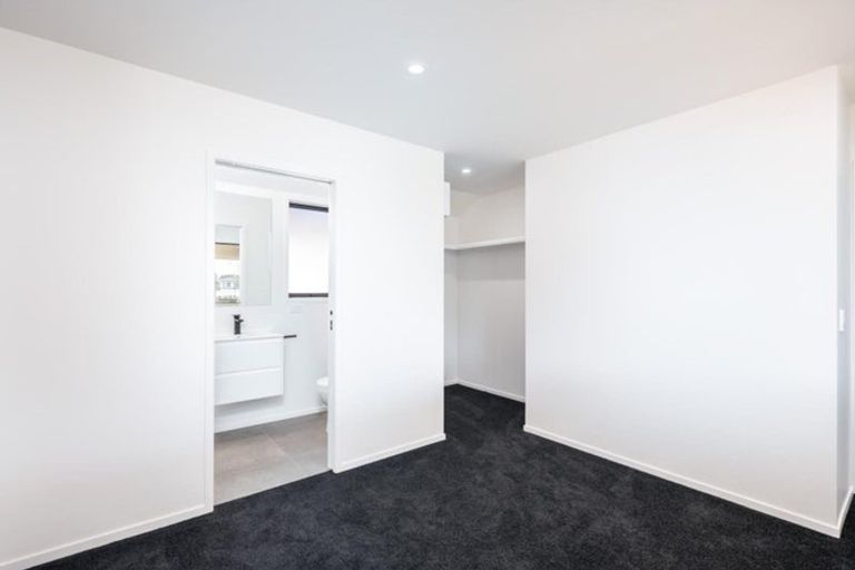 Photo of property in 6 Banks Street, Marfell, New Plymouth, 4310