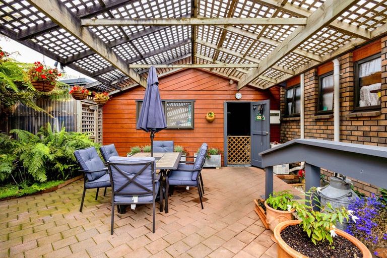 Photo of property in 33 Mccarthy Street, Hawera, 4610