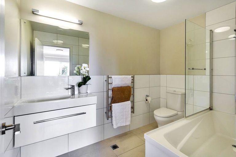 Photo of property in 104 Landmark Terrace, Orewa, 0931