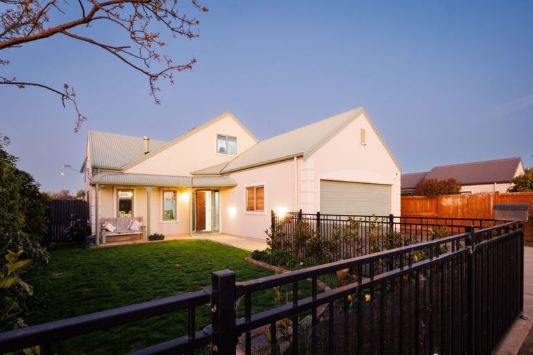 Photo of property in 25 Pirie Street, Palmerston North, 4410