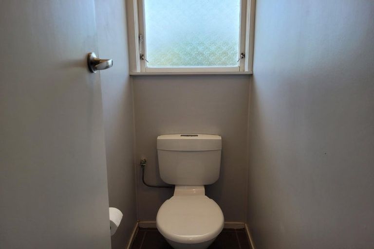 Photo of property in 1 Hardie Grove, Featherston, 5710