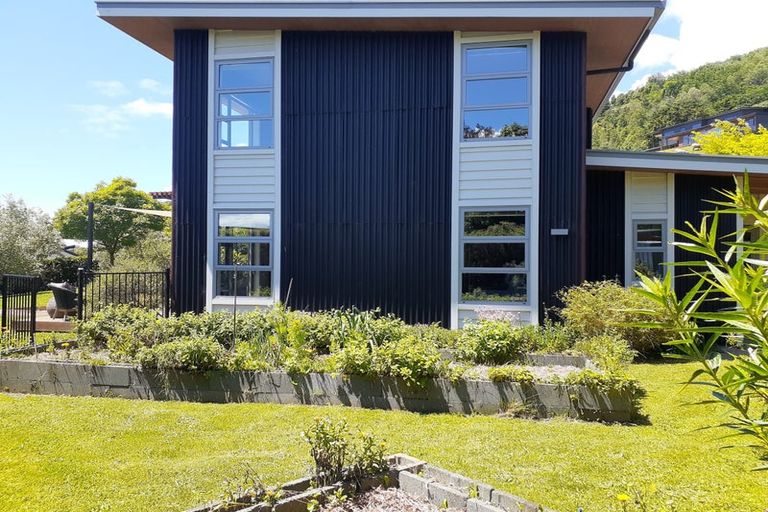 Photo of property in 17 Campbell Street, Nelson South, Nelson, 7010