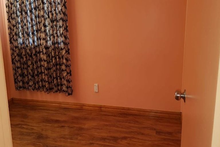 Photo of property in 3/15 Islington Avenue, New Lynn, Auckland, 0600