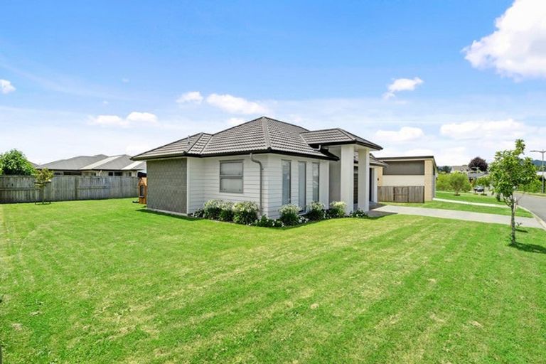 Photo of property in 35 Materawaho Way, Pyes Pa, Tauranga, 3112