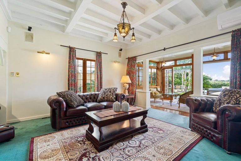 Photo of property in 7 Marine Terrace, Bayswater, Auckland, 0622