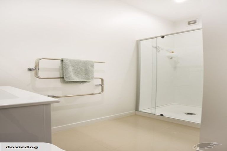 Photo of property in 5/50 Ocean View Road, Northcote, Auckland, 0627