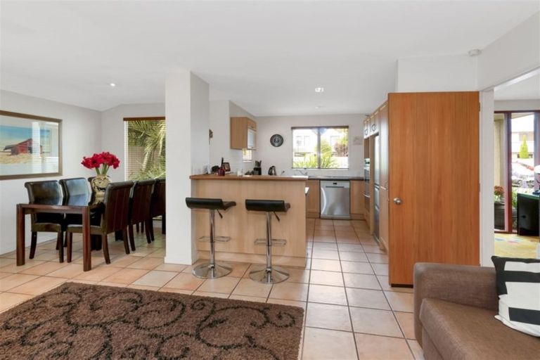 Photo of property in 31 Oakford Close, Riccarton, Christchurch, 8011