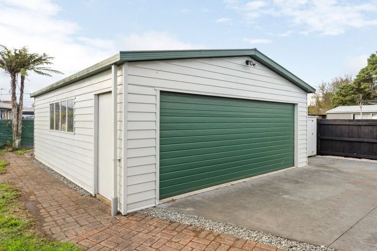 Photo of property in 40 Northolt Road, Fairview Downs, Hamilton, 3214