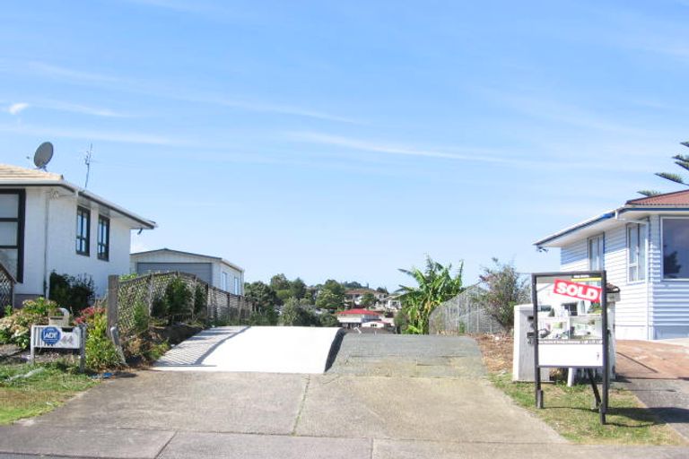 Photo of property in 2/46 Sycamore Drive, Sunnynook, Auckland, 0620