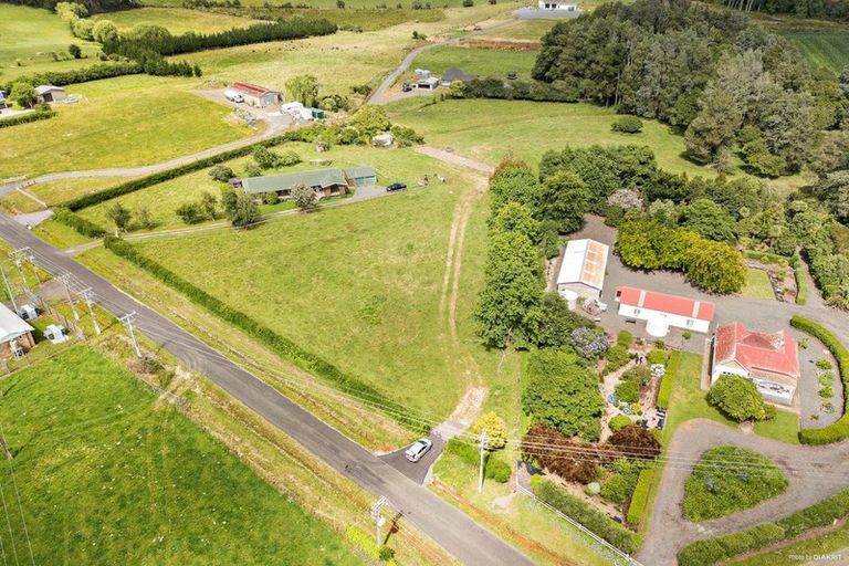 Photo of property in 1/69 Mckenzie Road, Mangere Bridge, Auckland, 2022