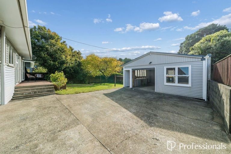 Photo of property in 19 Holly Grove, Maungaraki, Lower Hutt, 5010