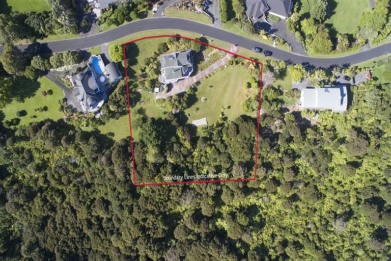 Photo of property in 6 Puriri Place, Sandspit, Warkworth, 0982