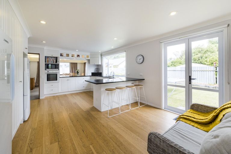 Photo of property in 52 Buick Crescent, Awapuni, Palmerston North, 4412