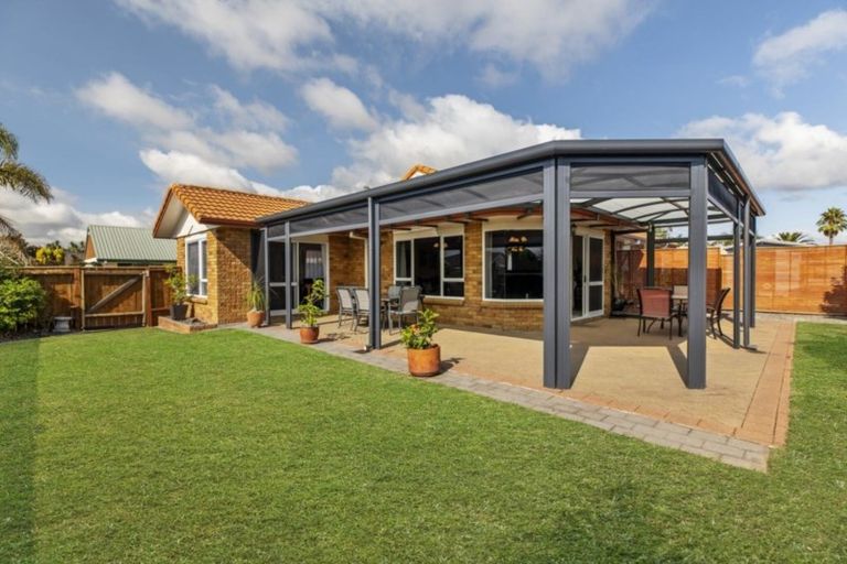 Photo of property in 90 Santa Monica Drive, Papamoa Beach, Papamoa, 3118