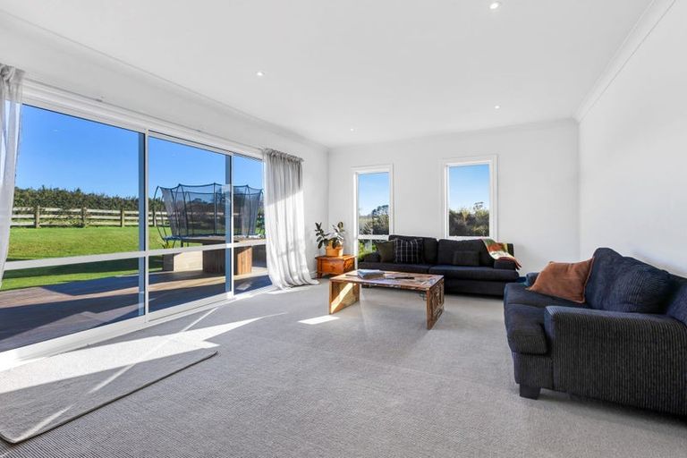 Photo of property in 159 Opunake Road, Stratford, 4391