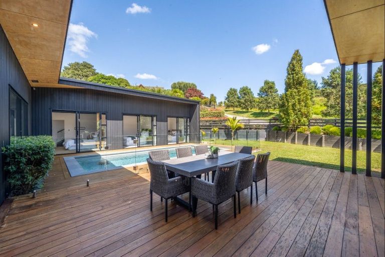 Photo of property in 27 Brownhill Road, Whitford, Manurewa, 2576