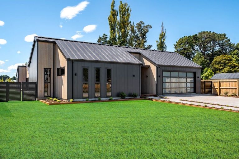 Photo of property in 36 Orchard Road, Greytown, 5712