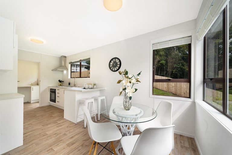 Photo of property in 11 Pimento Place, New Lynn, Auckland, 0600