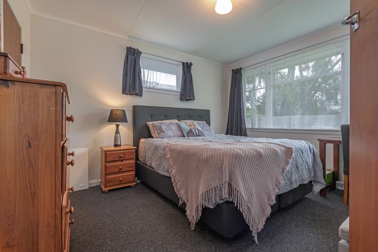 Photo of property in 12 Paisley Street, Awapuni, Palmerston North, 4412