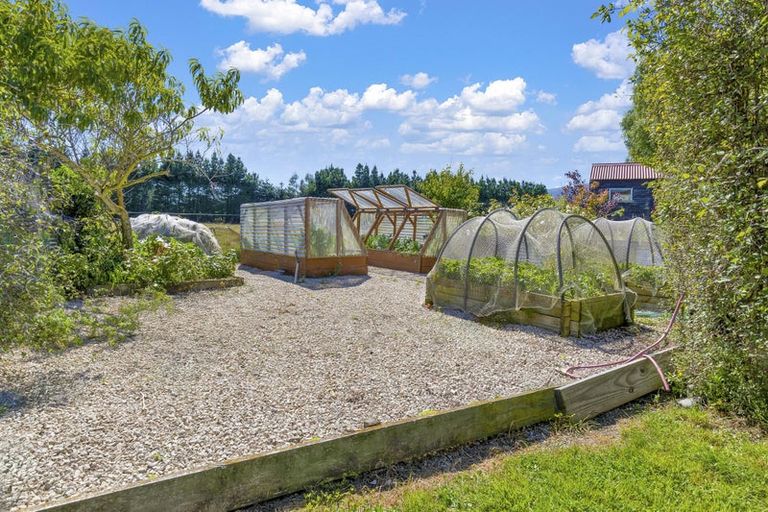 Photo of property in 267 Ashworths Road, View Hill, Oxford, 7495