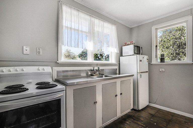 Photo of property in 31 Arimu Road, Papakura, 2110