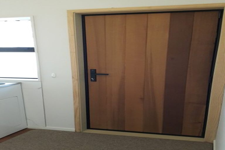 Photo of property in 18 Stanaway Street, Hillcrest, Auckland, 0627