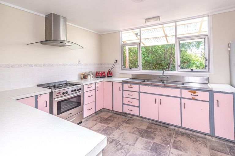 Photo of property in 10 Puriri Street, Gonville, Whanganui, 4501