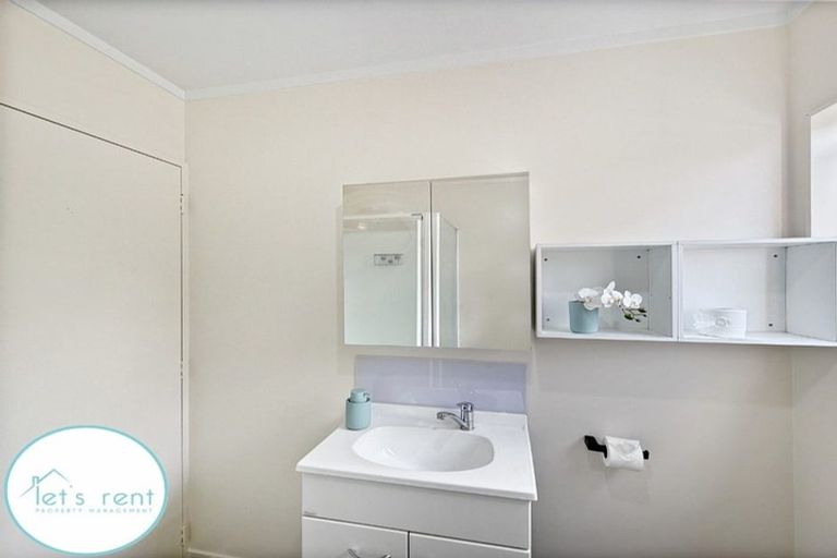 Photo of property in 21 Jandell Crescent, Bucklands Beach, Auckland, 2014