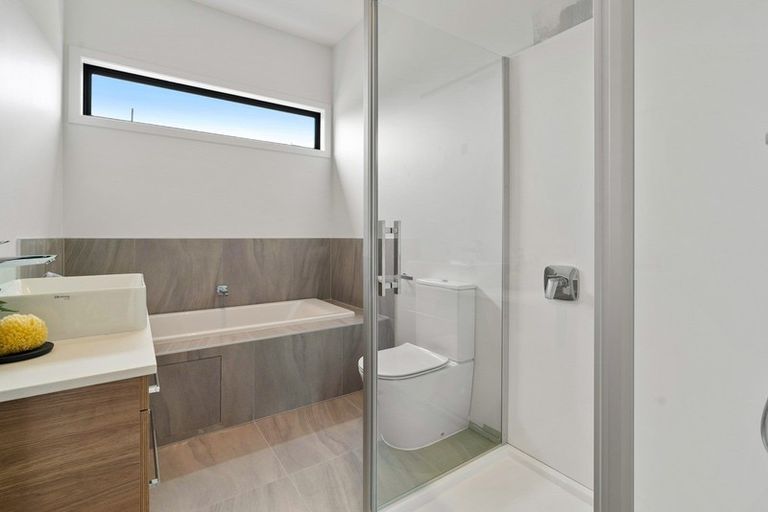 Photo of property in 44 Orford Drive, Jacks Point, Queenstown, 9371