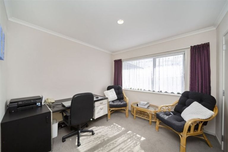 Photo of property in 11 Reremoana Close, Hawera, 4610