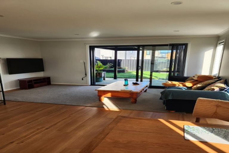 Photo of property in 7 Mawai Hakona Drive, Wallaceville, Upper Hutt, 5018