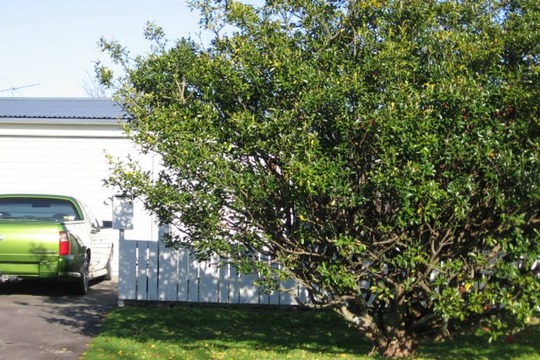 Photo of property in 2/111 Old Wairoa Road, Papakura, 2110