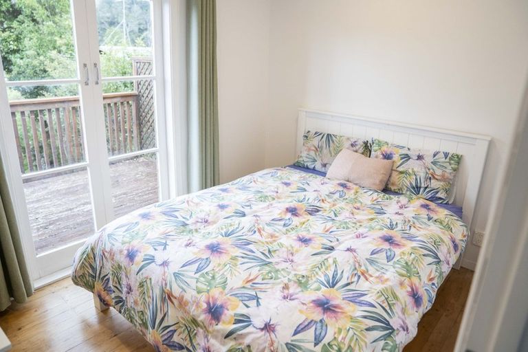 Photo of property in 637 Swanson Road, Swanson, Auckland, 0612