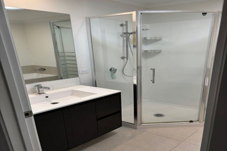 Photo of property in 13/1 Scott Road, Hobsonville, Auckland, 0616