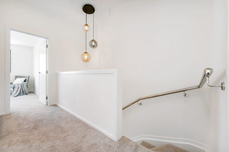 Photo of property in 8/18 Sylvan Crescent, Te Atatu South, Auckland, 0610