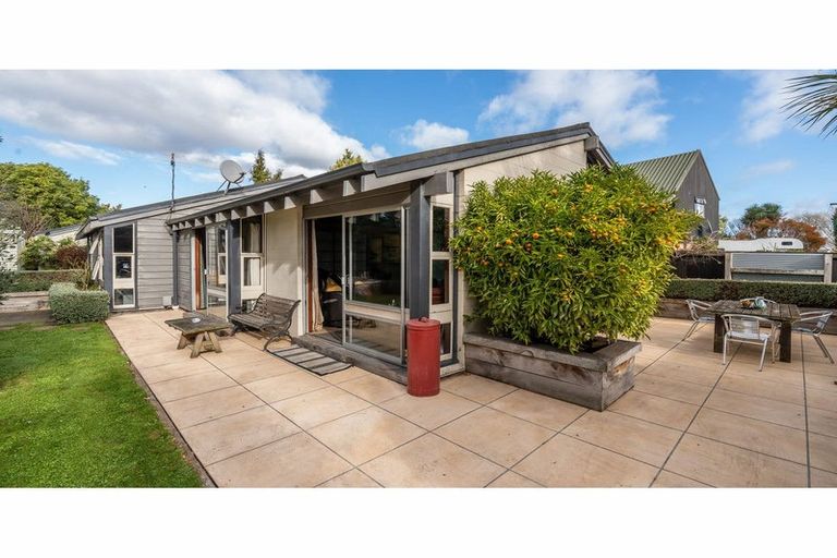 Photo of property in 156 Riverlaw Terrace, Saint Martins, Christchurch, 8022